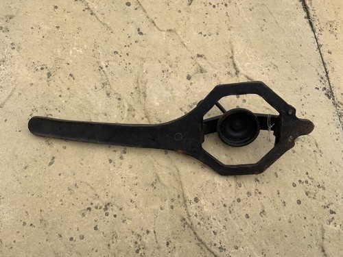 Vintage rolls royce wheel - vintage,
